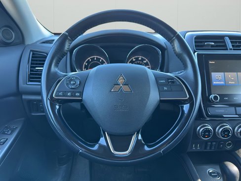 Used 2021 Mitsubishi Outlander Sport LE image 3