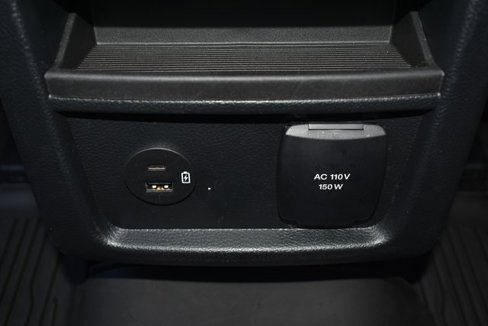 Used 2022 Ford Edge Titanium image 38