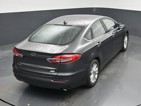 Used 2019 Ford Fusion SE image 33