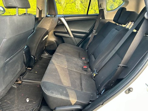Used 2018 Toyota RAV4 XLE image 12