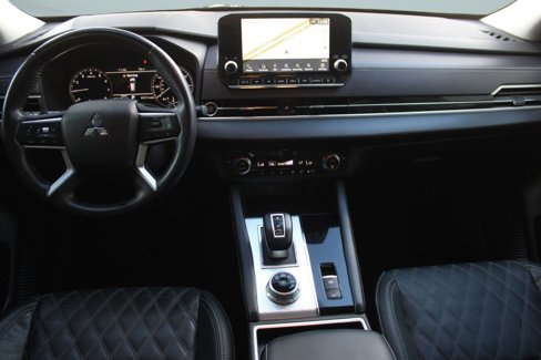 Used 2022 Mitsubishi Outlander SEL image 30