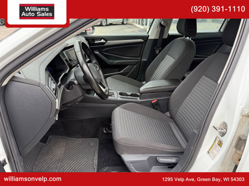 Used 2022 Volkswagen Jetta S image 9