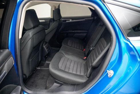 Used 2020 Ford Fusion SE image 24