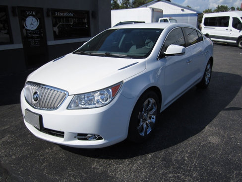 Used 2010 Buick LaCrosse CXL image 2