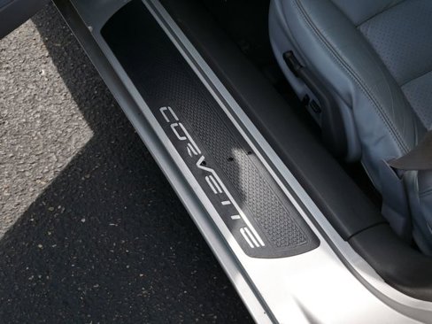 Used 2005 Chevrolet Corvette Coupe w/ Preferred Equipment Group image 16