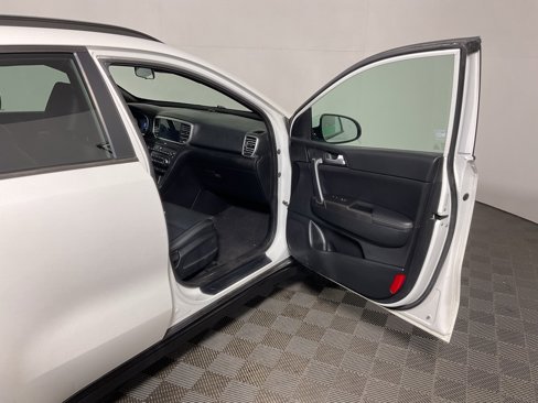 Used 2022 Kia Sportage Nightfall Edition image 34