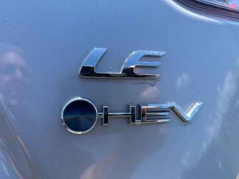 Used 2025 Toyota Corolla LE image 31