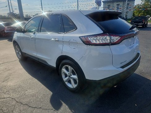 Used 2018 Ford Edge SE w/ Cargo Accessory Package image 4