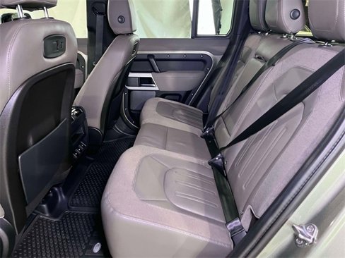 Used 2020 Land Rover Defender 110 First Edition image 21
