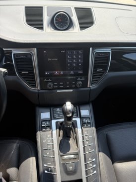 Used 2018 Porsche Macan S image 7