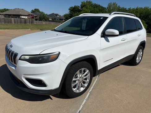 Used 2019 Jeep Cherokee Latitude w/ Popular Appearance Group image 1