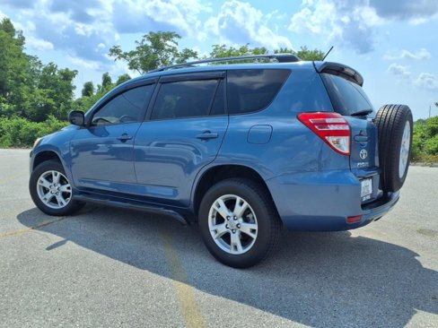 Used 2012 Toyota RAV4 FWD image 36