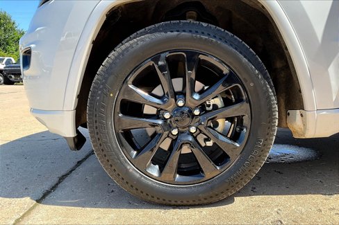 Used 2019 Jeep Grand Cherokee Altitude image 8