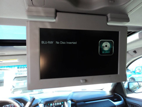 Used 2018 Chevrolet Suburban LT image 21