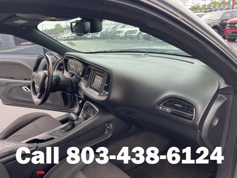 Used 2015 Dodge Challenger SXT image 13