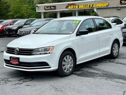 Used 2015 Volkswagen Jetta S image 3