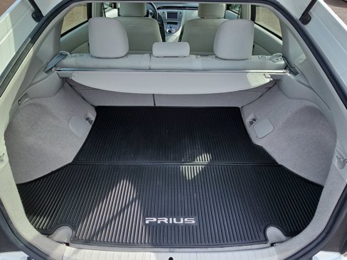 Used 2015 Toyota Prius Three image 25