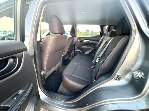 Used 2019 Nissan Rogue Sport S image 14