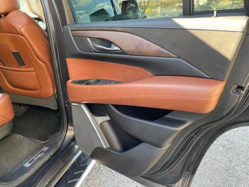 Used 2017 Cadillac Escalade Premium Luxury image 27