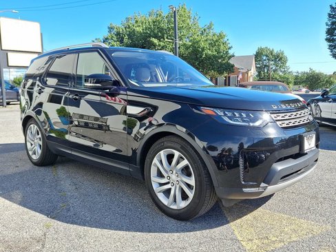 Used 2017 Land Rover Discovery HSE image 3