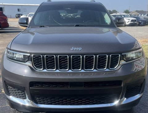 Used 2023 Jeep Grand Cherokee L Laredo w/ Luxury Tech Group I image 3