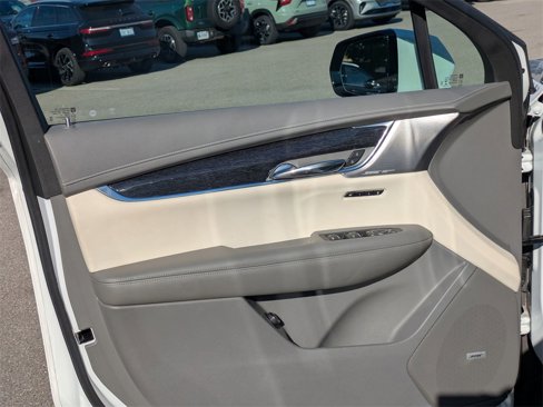 Used 2022 Cadillac XT6 Premium Luxury image 15