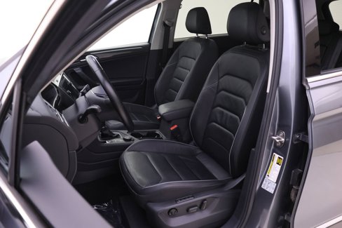 Used 2019 Volkswagen Tiguan SEL Premium image 4