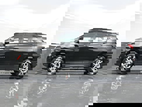 Certified 2022 Chevrolet Equinox LS w/ Driver Confidence II Package image 35