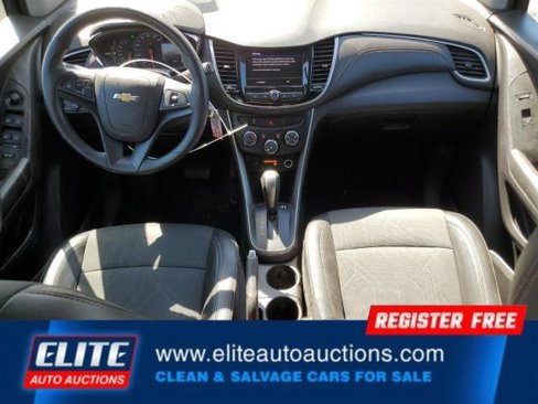 Used 2021 Chevrolet Trax LT image 16
