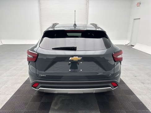 New 2025 Chevrolet Trax LT w/ LT Convenience Package image 6