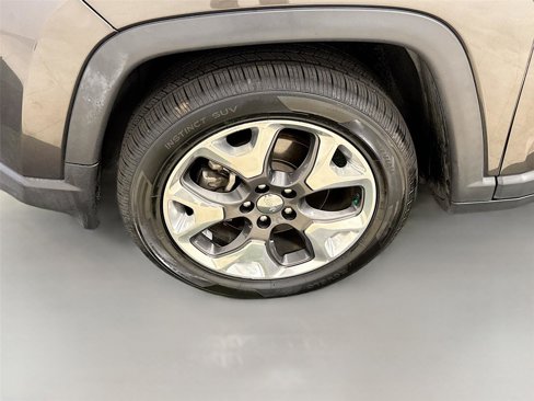 Used 2019 Jeep Compass Limited image 28