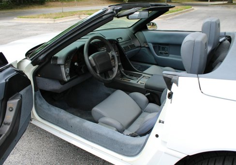 Used 1991 Chevrolet Corvette Convertible image 21