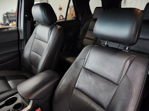 Used 2014 Ford Explorer XLT w/ Equipment Group 202A image 19