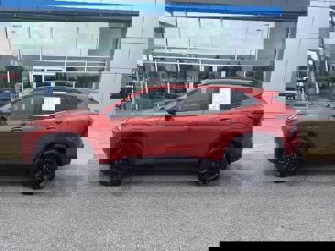 Certified 2024 Chevrolet Trax ACTIV w/ Sunroof Package image 7