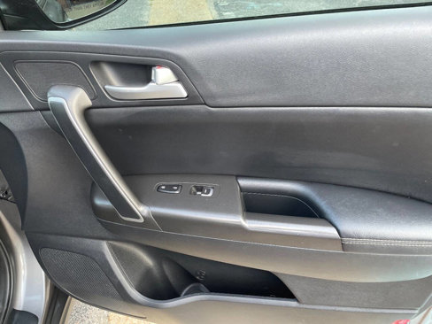 Used 2017 Kia Sportage EX image 31