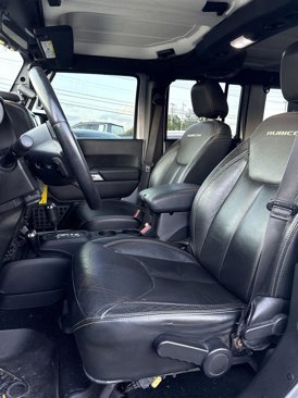 Used 2014 Jeep Wrangler Unlimited Rubicon w/ Connectivity Group image 8
