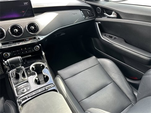 Used 2022 Kia Stinger GT-Line image 14