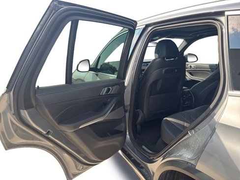 Used 2024 BMW X5 xDrive40i w/ Premium Package image 23