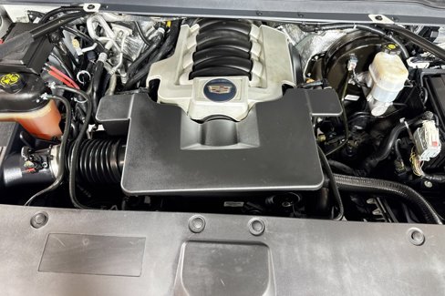 Used 2018 Cadillac Escalade ESV Premium Luxury image 30
