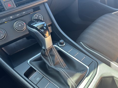 Used 2022 Volkswagen Jetta Sport image 26
