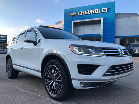 Used 2015 Volkswagen Touareg Executive image 1