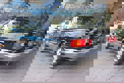 Used 1988 Mercedes-Benz 300 SEL image 4