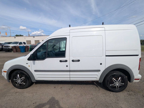 Used 2011 Ford Transit Connect XLT image 4