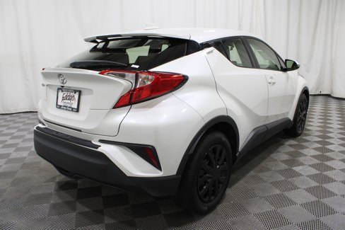 Used 2020 Toyota C-HR LE image 30