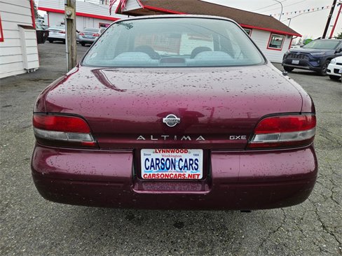 Used 1997 Nissan Altima GXE image 4