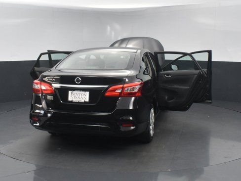 Used 2018 Nissan Sentra S image 26