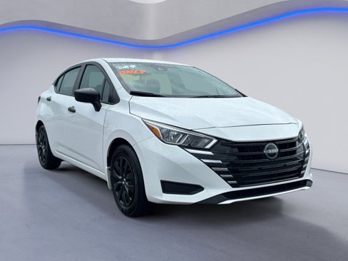 Used 2024 Nissan Versa S w/ Trunk Package image 9