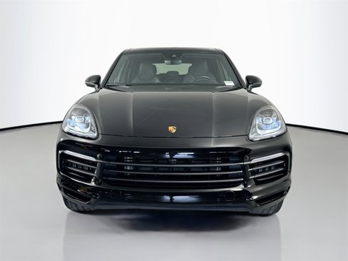 Certified 2023 Porsche Cayenne Platinum Edition image 10