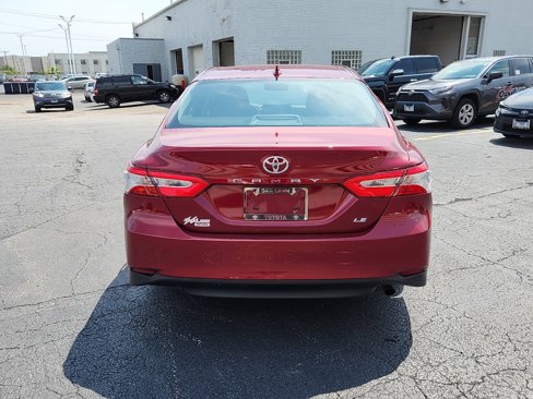 Used 2020 Toyota Camry LE image 6