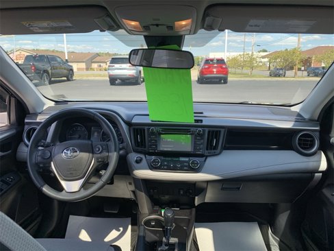 Used 2017 Toyota RAV4 XLE image 10